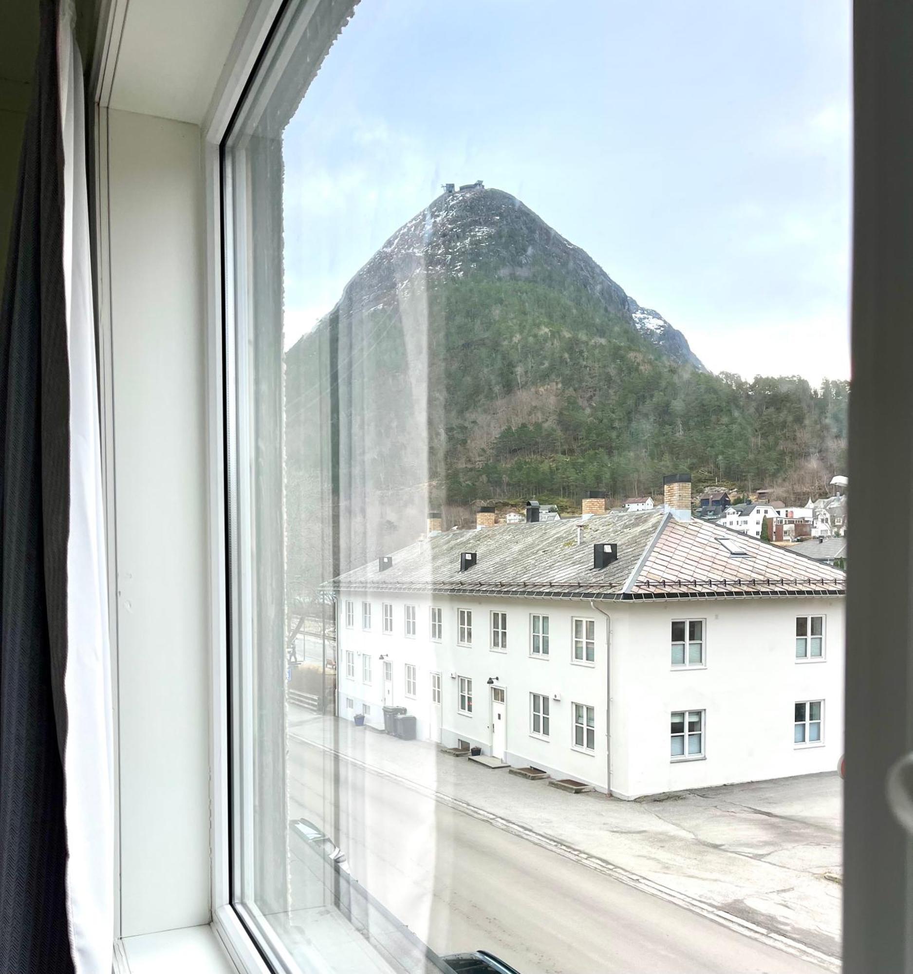 Apartment In The Heart Of Åndalsnes Exterior foto