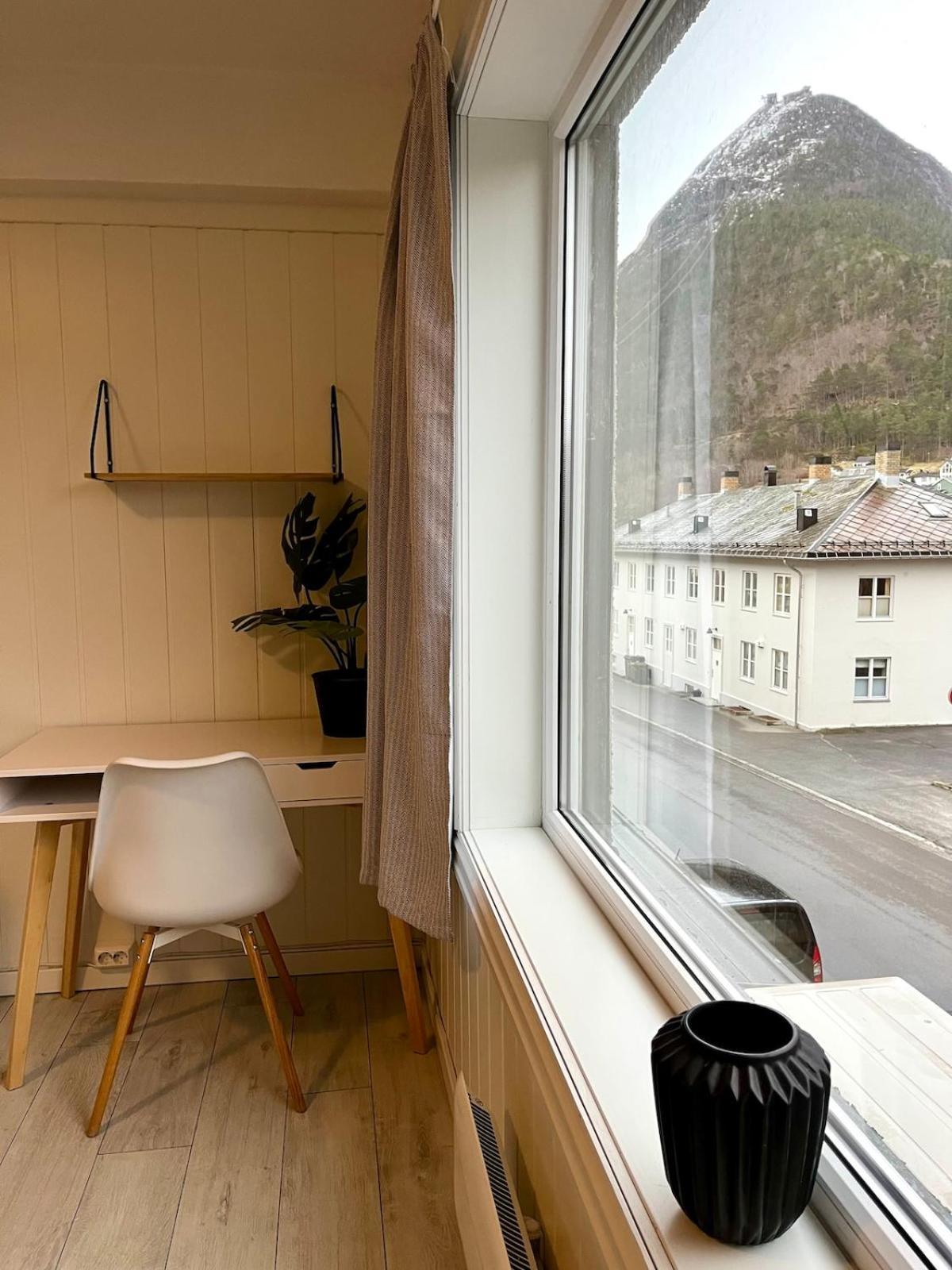 Apartment In The Heart Of Åndalsnes Exterior foto